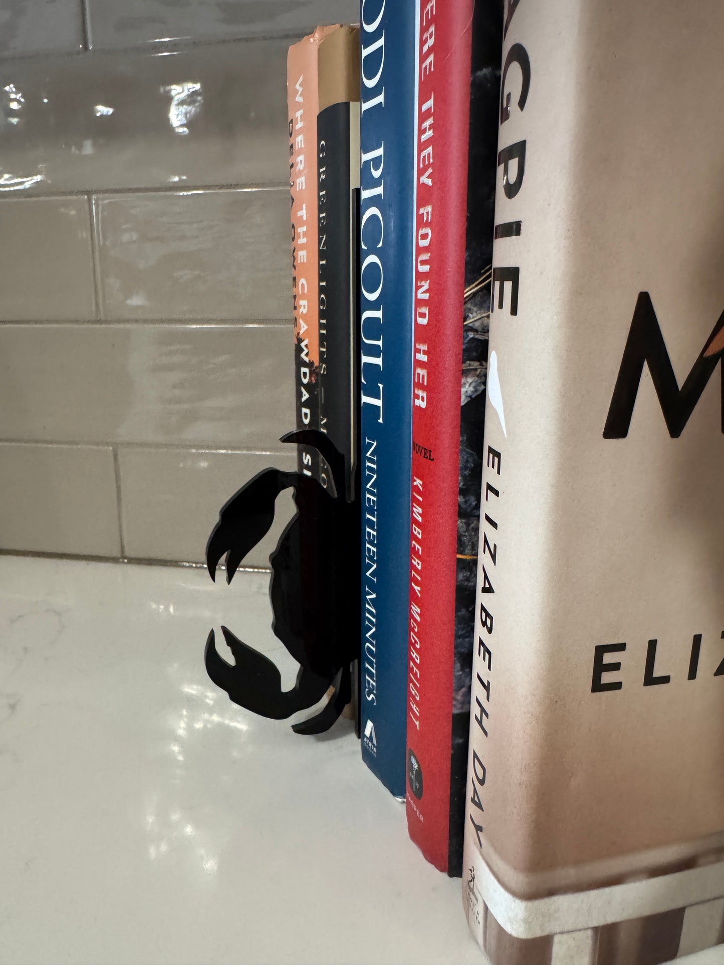 Crab Bookshelf Silhouette